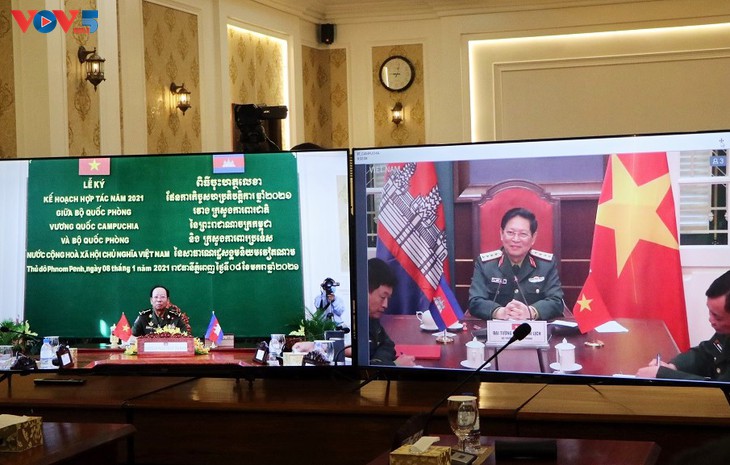 Việt Nam - Campuchia ký kết kế hoạch hợp tác quốc phòng năm 2021