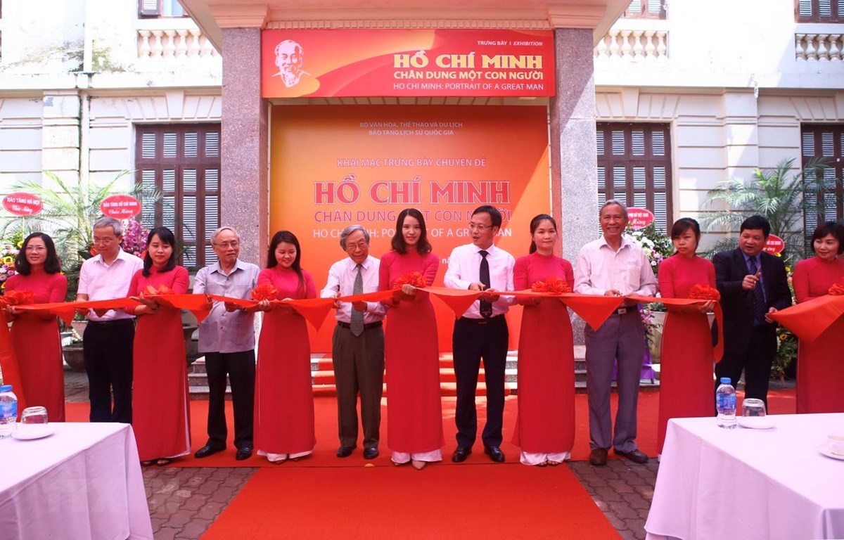 Khai mạc trưng bày về “Hồ Chí Minh-Chân dung một con người”