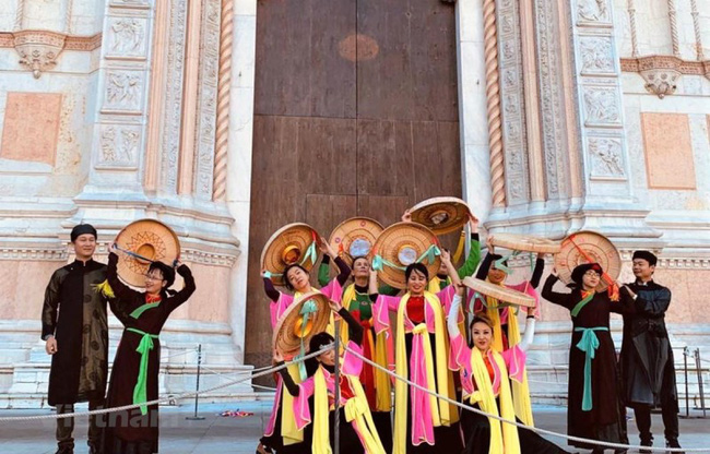 Ấn tượng Việt Nam tại lễ hội âm nhạc, nghệ thuật Dancin’BO Italy