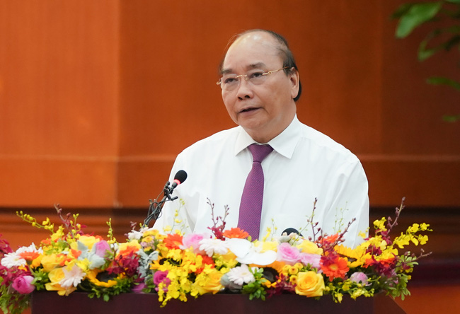 Thủ tướng Nguyễn Xuân Phúc: Lắng nghe hơi thở cuộc sống, không để