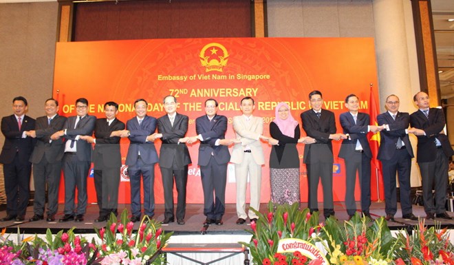 Việt Nam và Singapore cam kết cùng nhau xây dựng Cộng đồng ASEAN