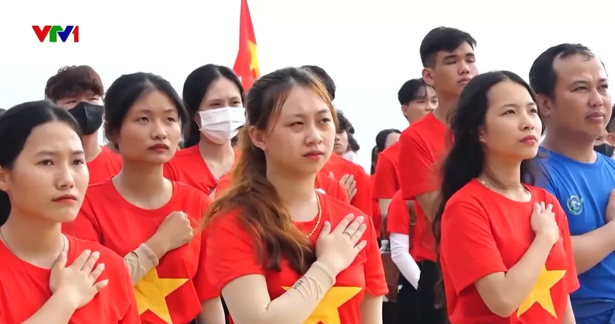 Người dân viết tiếp câu chuyện hòa bình, chung niềm vui hướng tới Đại lễ