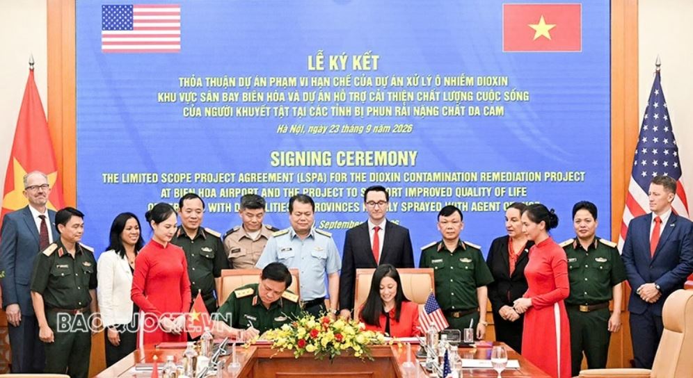 Việt Nam - Hoa Kỳ ký thoả thuận các dự án hợp tác về xử lý ô nhiễm dioxin