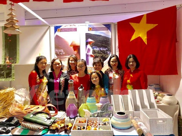 Việt Nam tham gia Hội chợ từ thiện 