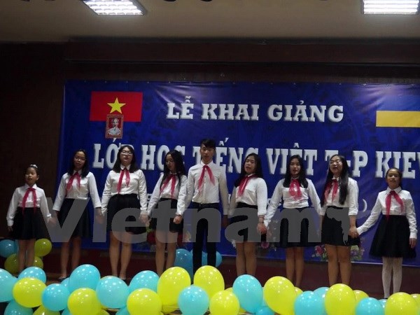 Khai giảng lớp học tiếng Việt tại thủ đô Kiev của Ukraine
