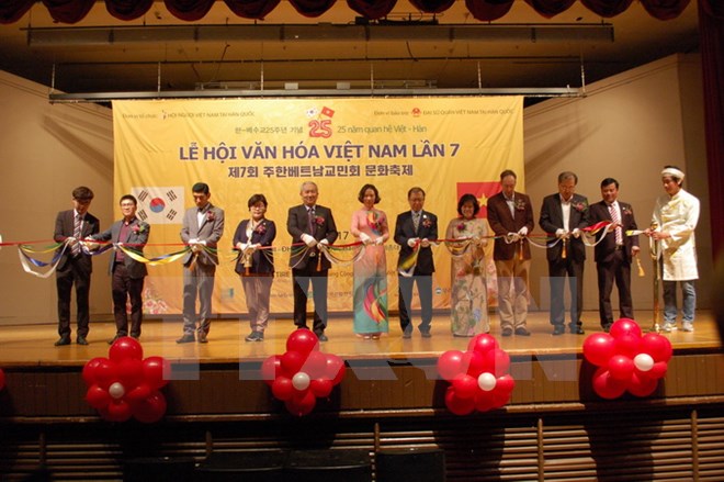 Lễ hội văn hóa Việt ở Hàn góp phần tăng cường gắn kết cộng đồng