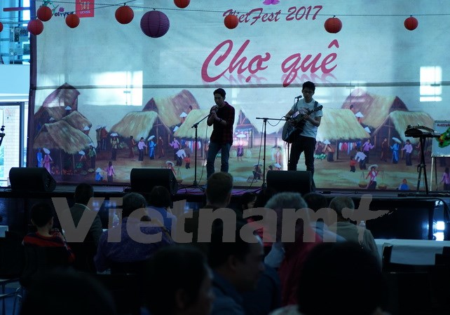 Chợ quê Việt sôi động giữa lòng thủ đô Canberra của Australia
