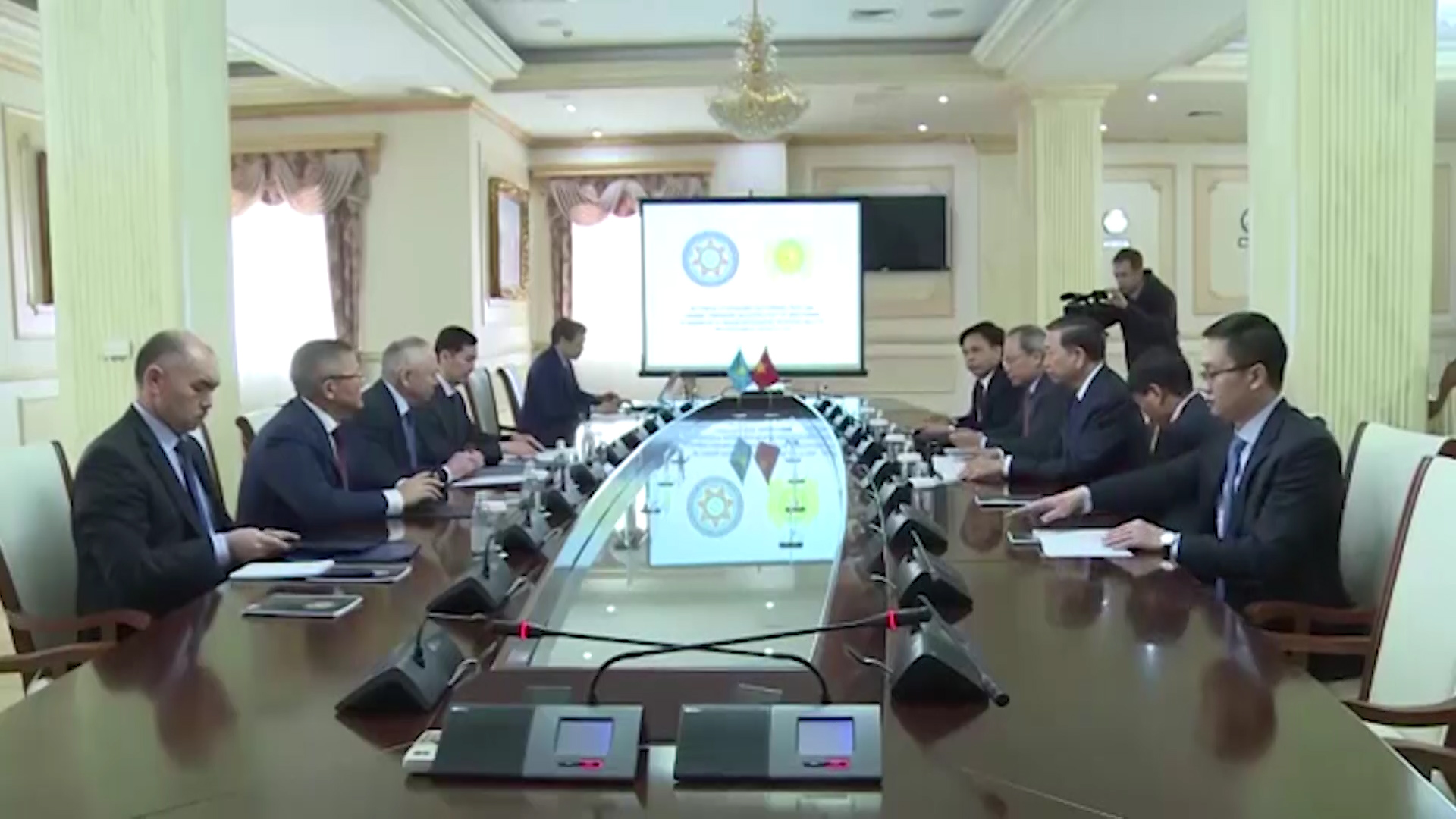 Hội đàm cấp cao giữa Bộ Công an Việt Nam và Uỷ ban An ninh Quốc gia Kazakhstan