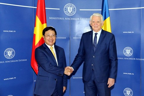 Phó Thủ tướng, Bộ trưởng Ngoại giao Phạm Bình Minh thăm chính thức Romania