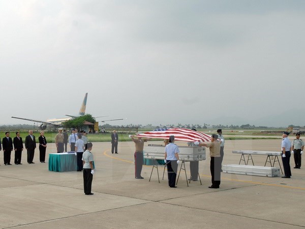 Lễ hồi hương hài cốt quân nhân Hoa Kỳ tại sân bay Đà Nẵng