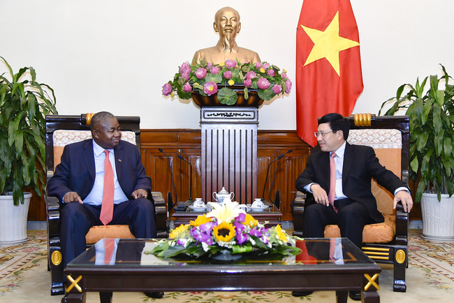 Việt Nam coi trọng phát triển quan hệ với Mozambique