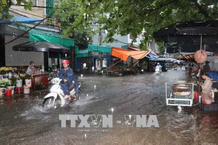 Các địa phương khẩn trương khắc phục thiệt hại do ảnh hưởng của bão Sơn Tinh