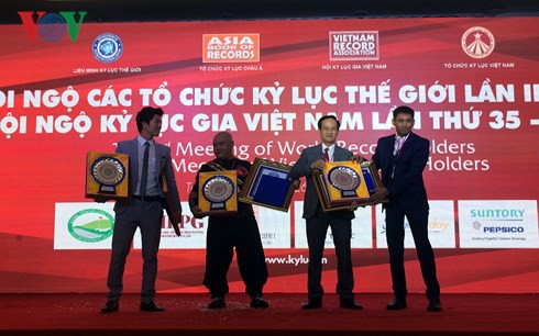 Xác lập thêm 4 kỷ lục thế giới tại Việt Nam