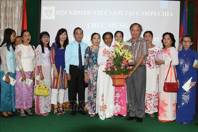 Hội Khmer - Việt Nam tại Campuchia kỷ niệm ngày Nhà giáo Việt Nam