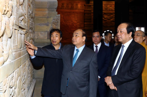 Thủ tướng Nguyễn Xuân Phúc kiểm tra công tác chuẩn bị Đại lễ Vesak 2019