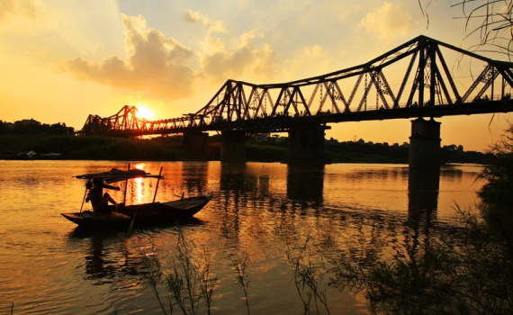 Sông Hồng lọt vào danh sách 8 địa điểm du thuyền trên sông tuyệt vời