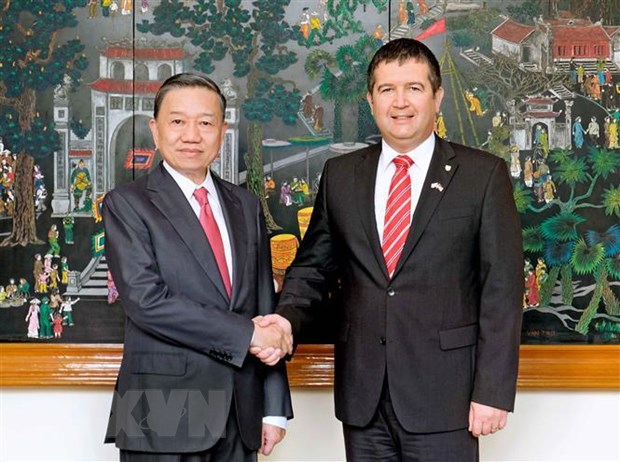 Việt Nam và Séc đẩy mạnh hợp tác trong đấu tranh phòng, chống tội phạm