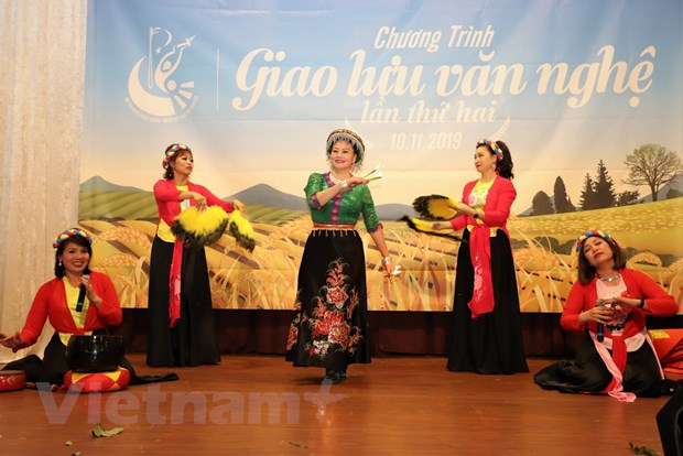 Đặc sắc chương tình giao lưu nghệ thuật truyền thống Việt Nam tại Đức
