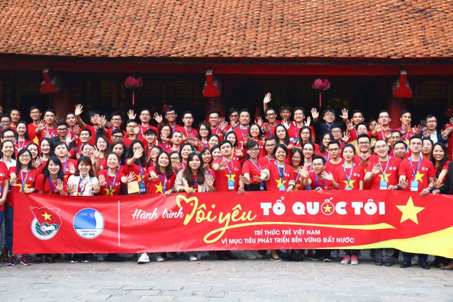 Trí thức trẻ Việt Nam trên thế giới về thăm Thủ đô, nuôi dưỡng tình yêu quê hương