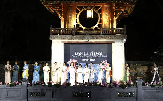 Các di sản văn hóa thế giới của Việt Nam hội tụ lung linh trên áo dài