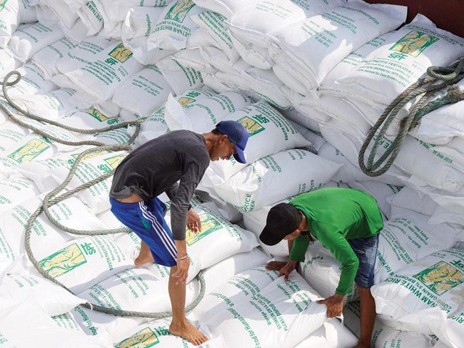 Gạo Việt đắt khách, giá tăng 12,4%
