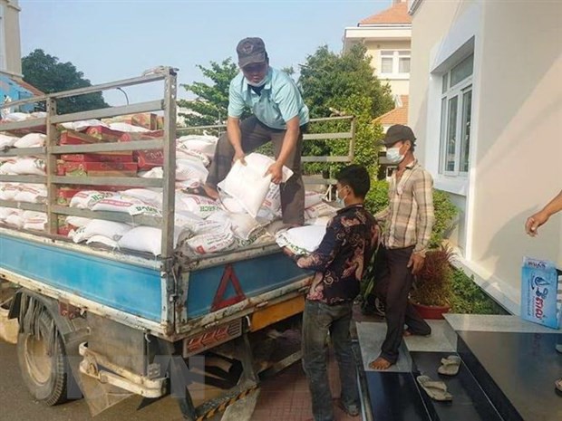Thành phố Hồ Chí Minh hỗ trợ Việt kiều và người dân Campuchia, Lào bị ảnh hưởng bởi dịch COVID-19