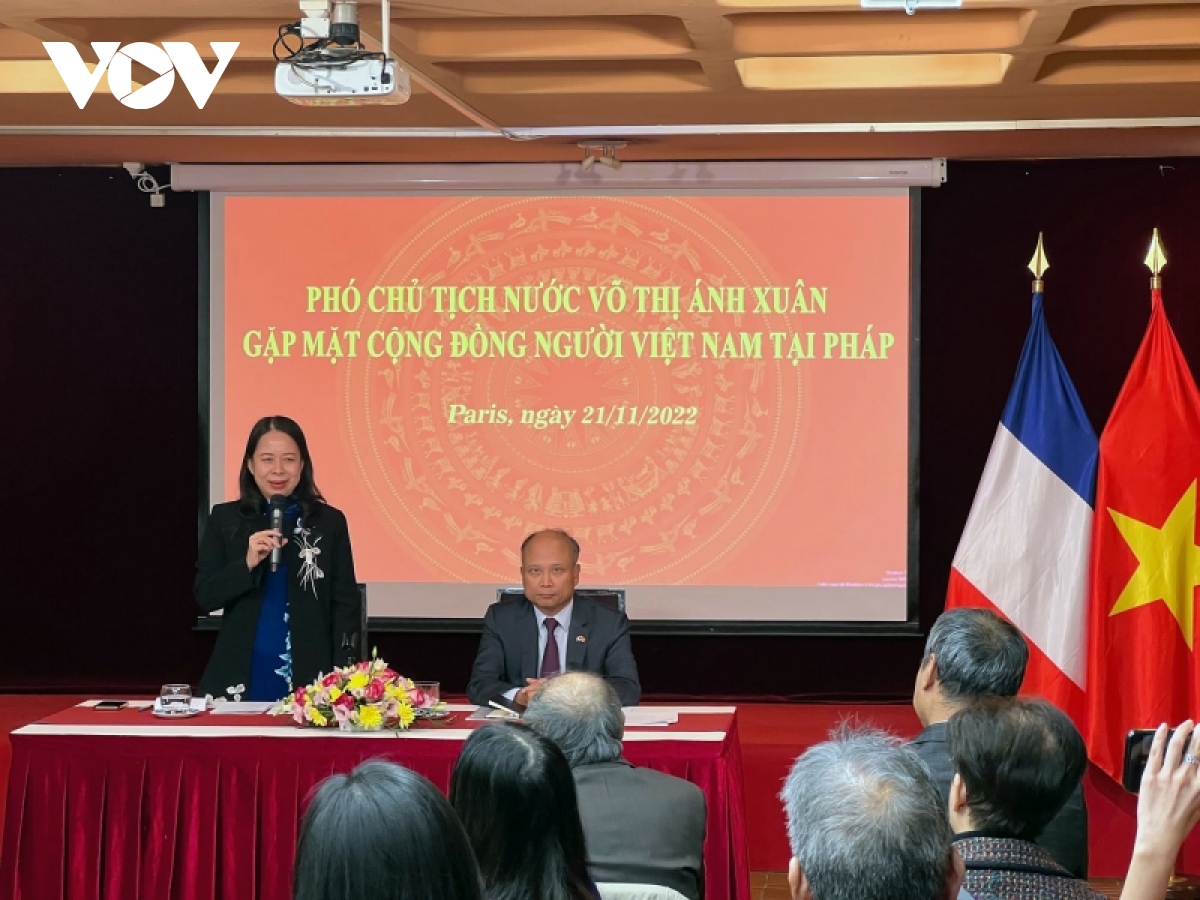 Phó Chủ tịch nước Võ Thị Ánh Xuân gặp gỡ cộng đồng người Việt tại Pháp