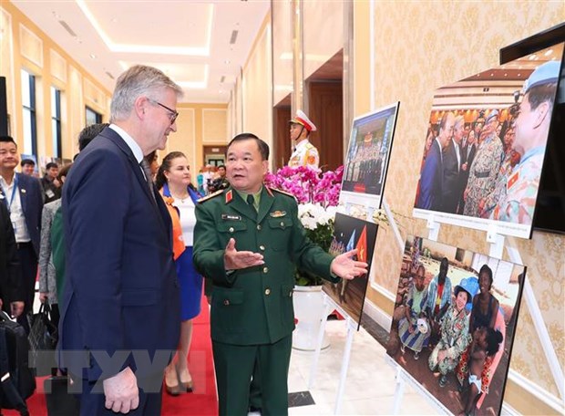 Phó Tổng Thư ký Liên hợp quốc thăm Cục Gìn giữ hòa bình Việt Nam