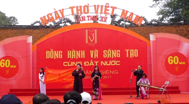 Ngày thơ Việt Nam với chủ đề 