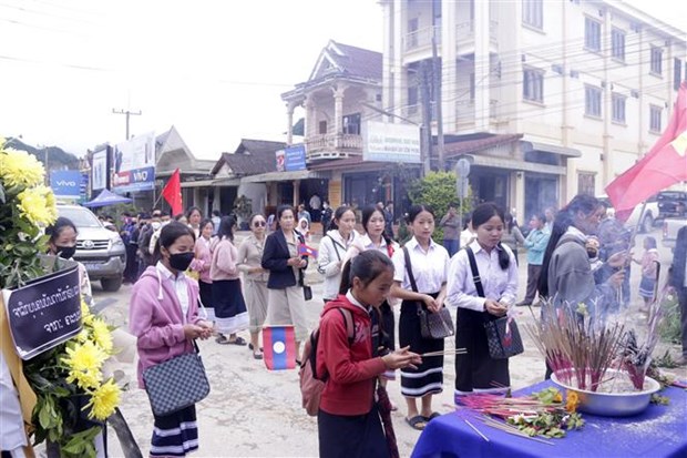 Cộng đồng người Việt tại tỉnh Oudomxay của Lào tri ân anh hùng liệt sỹ