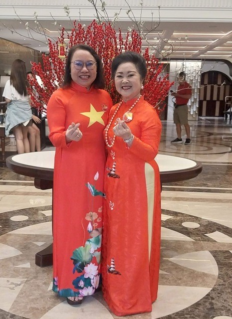 Tự hào được trở về đất mẹ