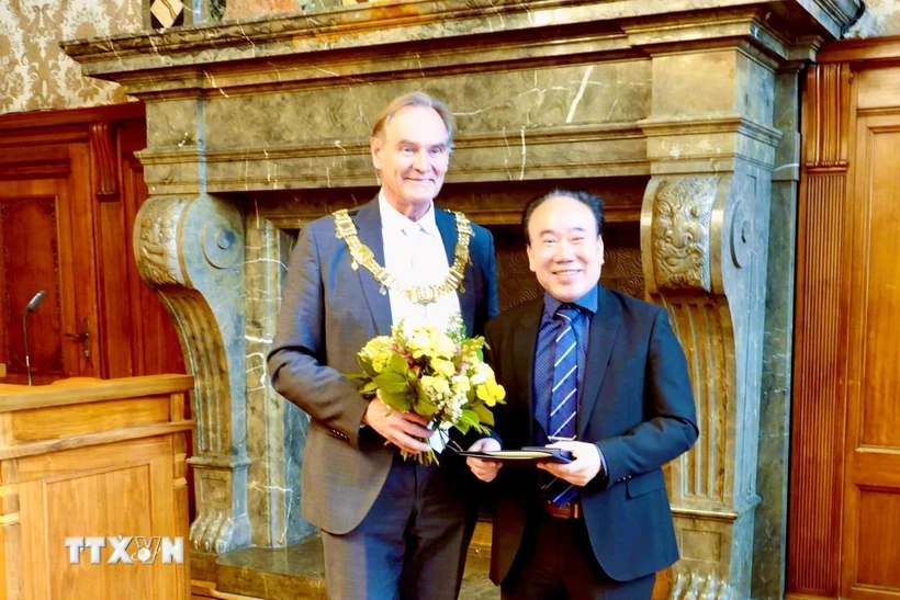 Một công dân Việt Nam được thành phố Leipzig của Đức vinh danh
