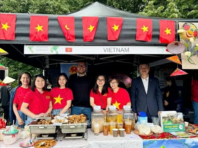 Hương vị Việt Nam níu chân thực khách tại Lễ hội văn hóa ẩm thực Prague 2025