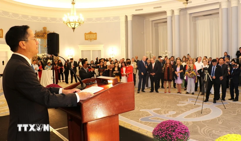 Huy động tri thức Việt tại Canada chung tay vì sự nghiệp phát triển đất nước