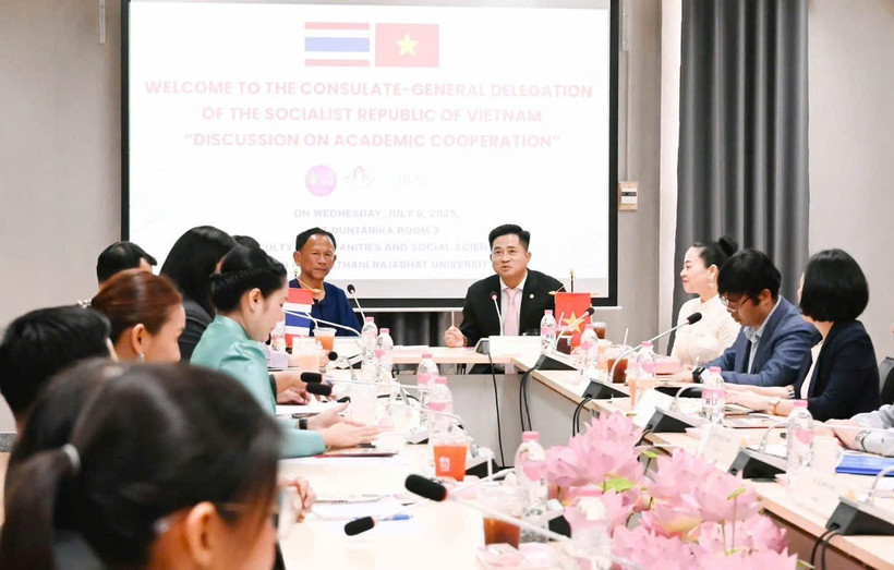 Đại học Hoàng gia Ubon Ratchathani tặng 160 suất học bổng cho sinh viên Việt Nam