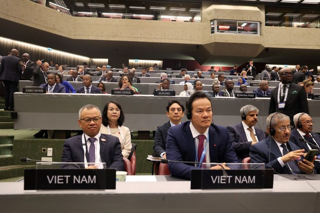 Chung tay đóng góp cho hòa bình và phát triển