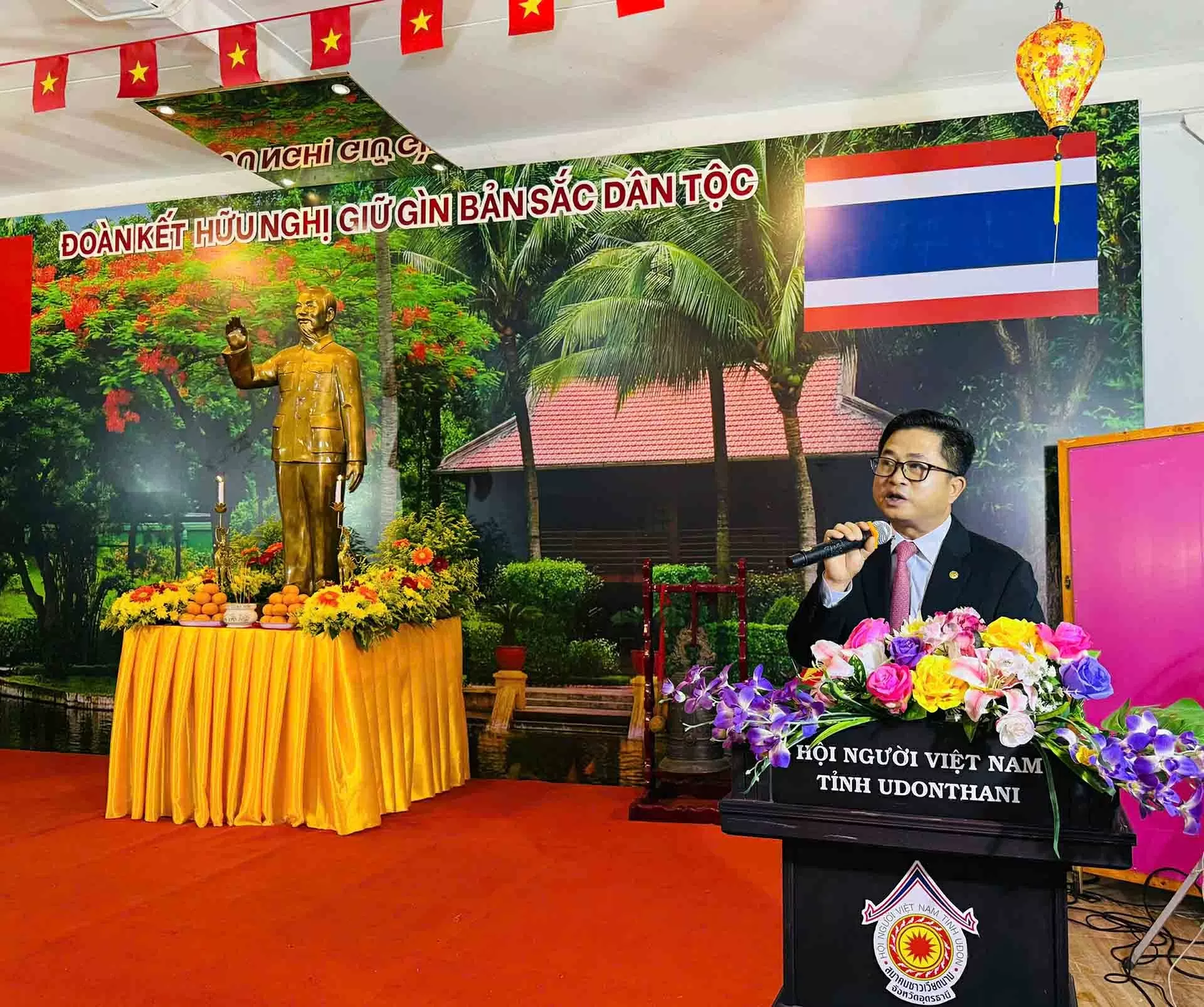 Kiều bào tại Thái Lan tổ chức kỷ niệm 80 năm Quốc khánh trên phố Việt Nam