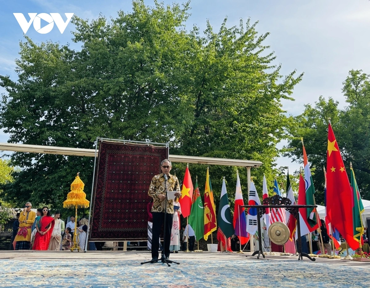 Gian hàng Việt Nam gây ấn tượng tại Lễ hội Văn hóa Châu Á lần thứ 3 ở Rumania