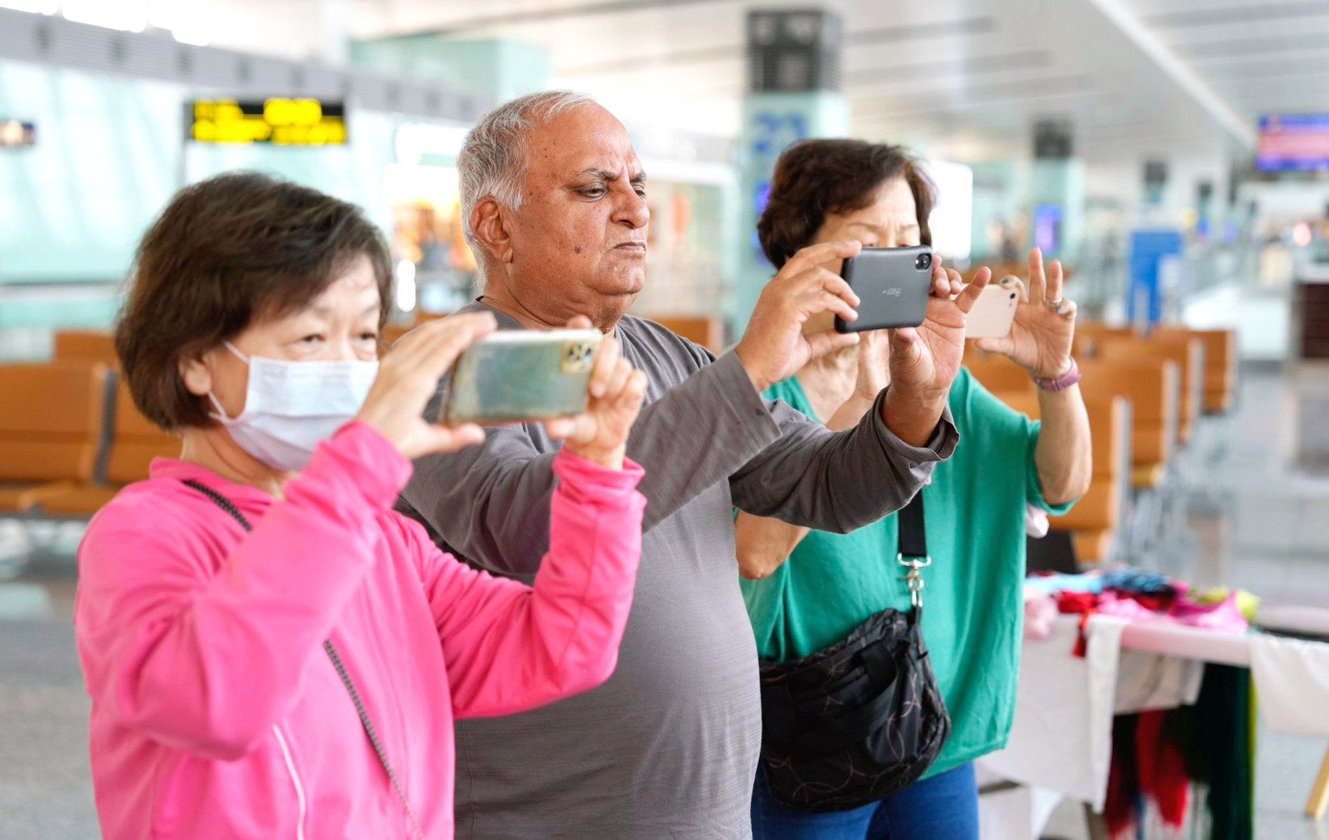 Việt Nam lập kỷ lục với hơn 19 triệu khách quốc tế trong 11 tháng đầu năm 2025