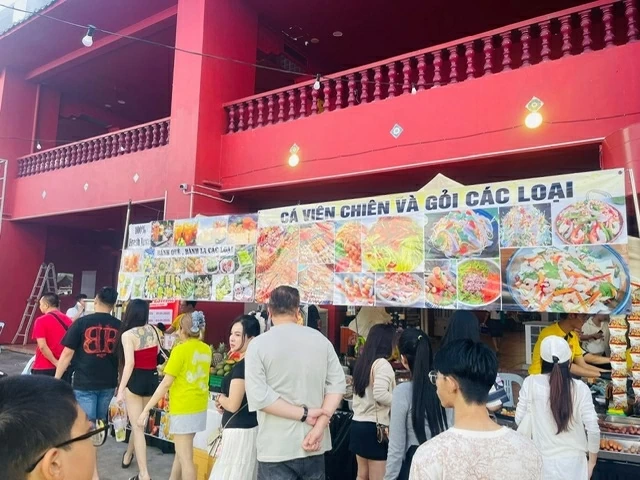 Lan tỏa không khí Tết Việt và kết nối giao thương tại Malaysia