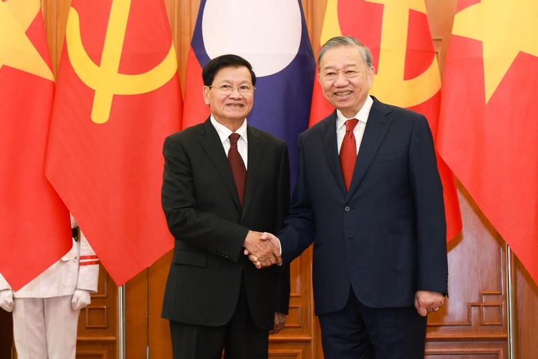 Củng cố nền tảng chính trị vững chắc, đưa quan hệ Việt - Lào ngày càng đi vào chiều sâu