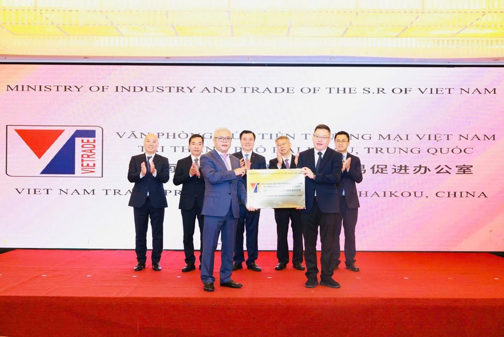 Khai trương Văn phòng Xúc tiến thương mại Việt Nam tại Hải Khẩu (Trung Quốc)