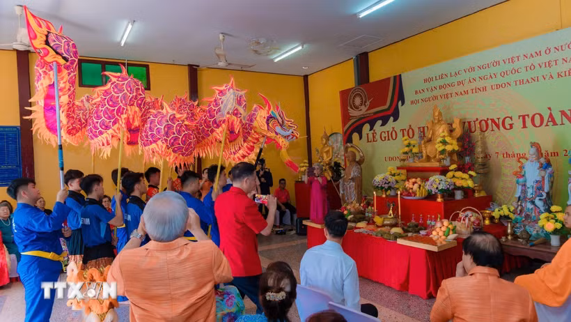 Người Việt tại Thái Lan kết nối cội nguồn trong dịp giỗ Tổ Hùng Vương