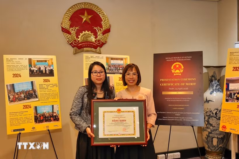 Tôn vinh đóng góp đối với đất nước và quan hệ Việt Nam-Australia