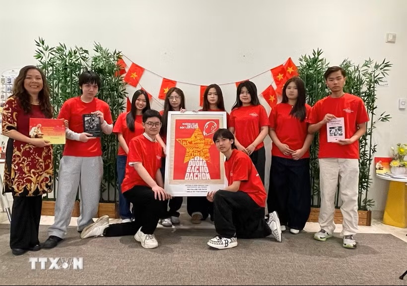 Tôn vinh giá trị hòa bình, hữu nghị của Chủ tịch Hồ Chí Minh tại Canada