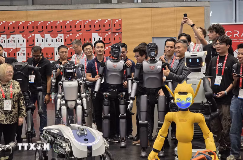 Công nghệ Việt Nam gây ấn tượng tại diễn đàn hàng đầu thế giới về robot