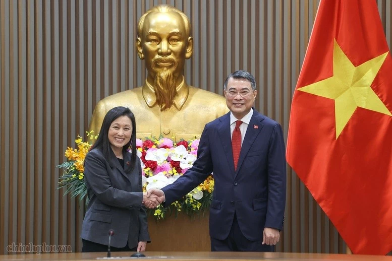 Đại sứ Hoa Kỳ chuyển thông điệp 