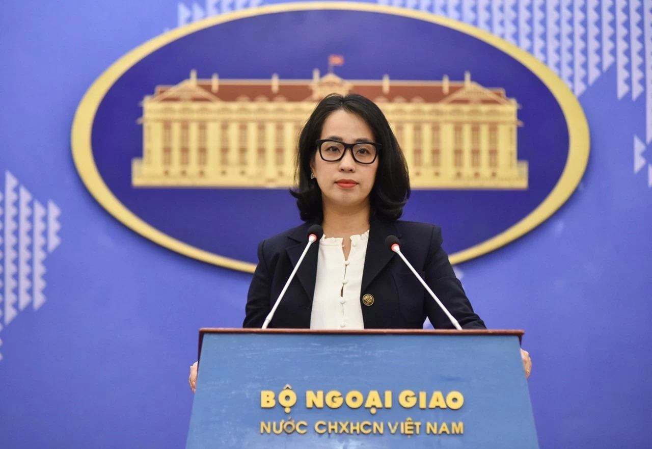 48 thuyền viên tàu Khôi Nguyên 18 trở về đất liền an toàn