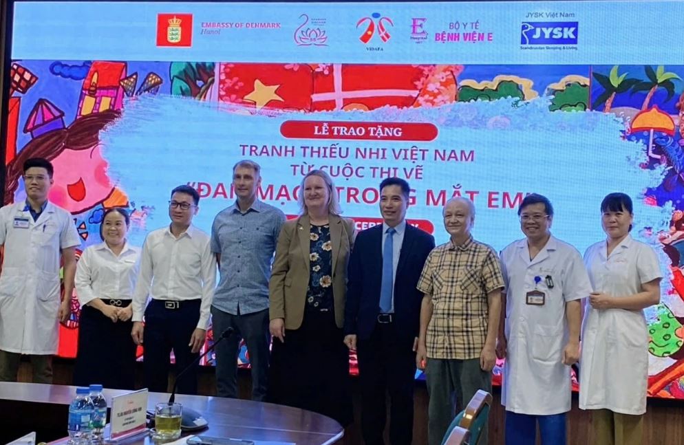 Gửi gắm tình hữu nghị Việt Nam-Đan Mạch qua sắc màu tuổi thơ