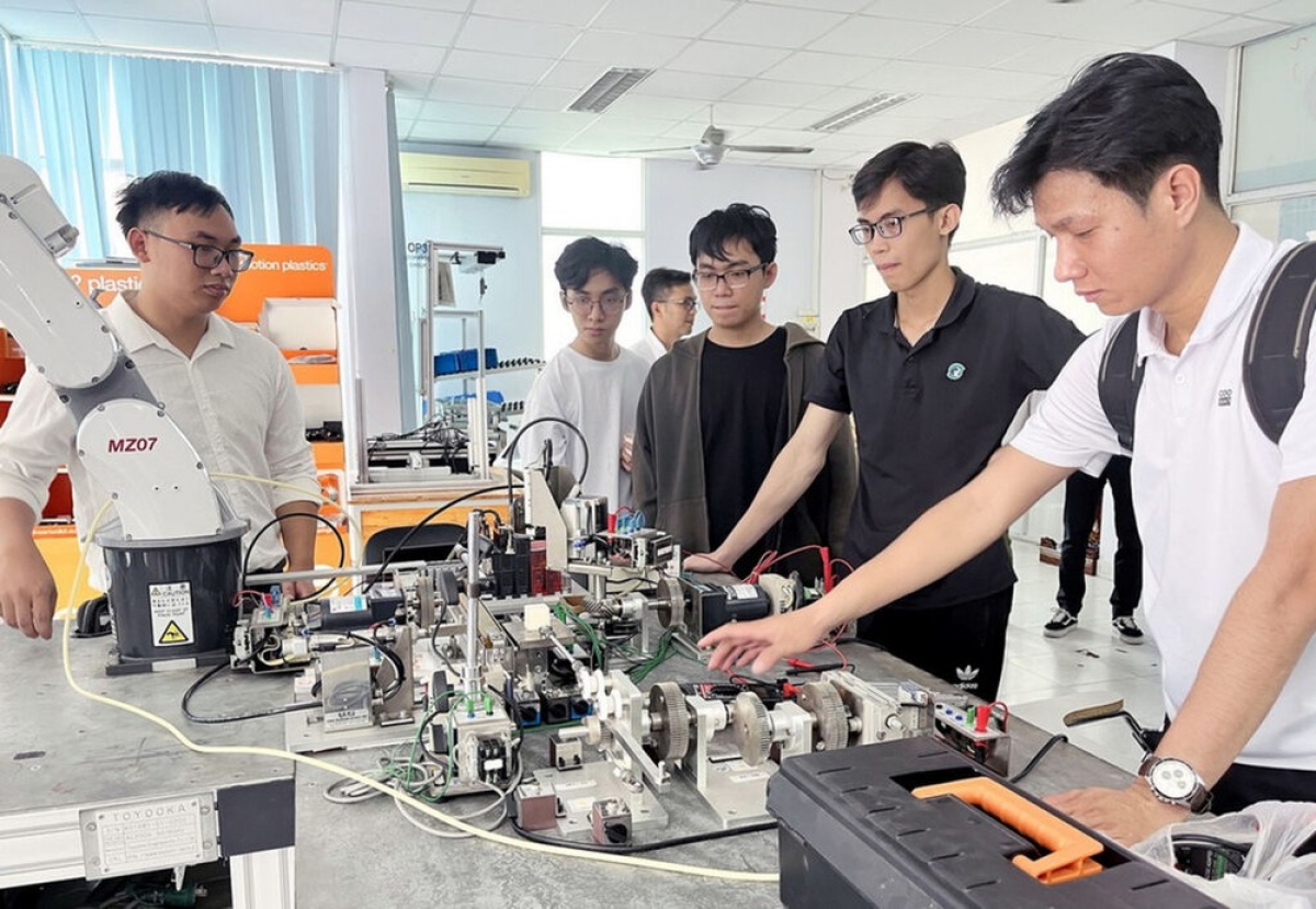 Kết nối trí tuệ Việt toàn cầu trong cuộc đua làm chủ công nghệ